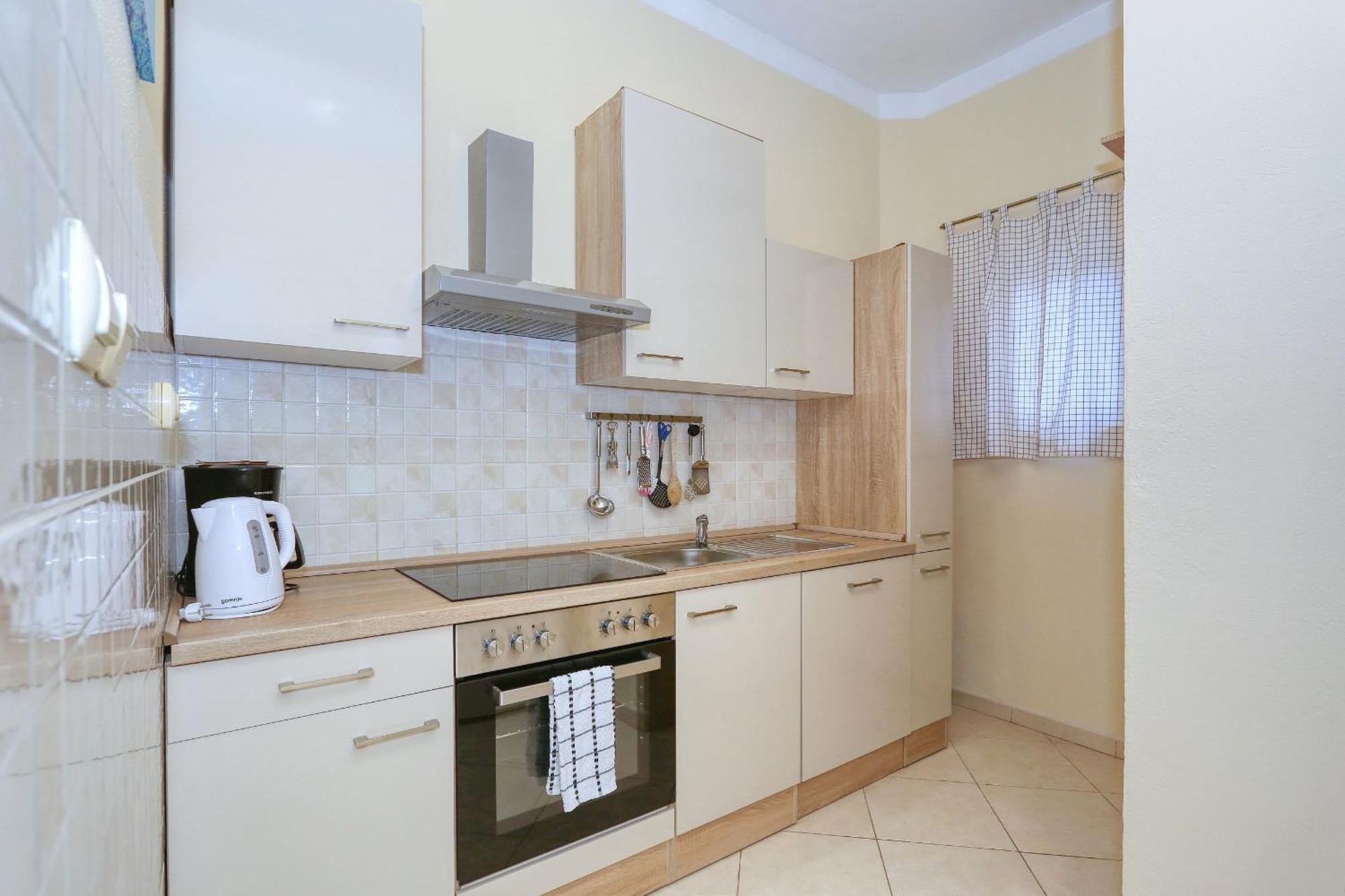 Natali Apartament *